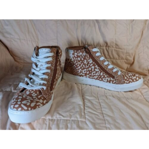 Universal Thread Shoes - *NEW* Women's Brooklin High Top Sneakers Universal Thread Brown Size 8.5 Spotted